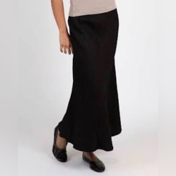CP Shades Tanya Linen Maxi Skirt - Picture 8 of 13